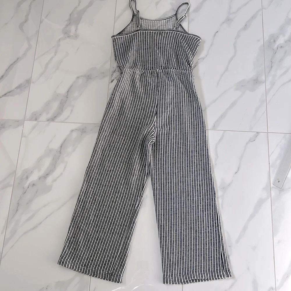 ❌ Forever 21 Black & White Ribbed Spaghetti Strap Wide Leg Jumpsuit